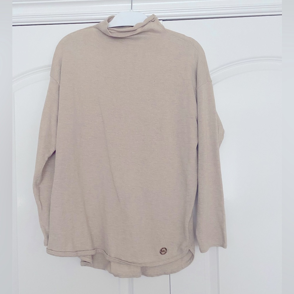 Michael Kors much turtleneck sweater Size Medium